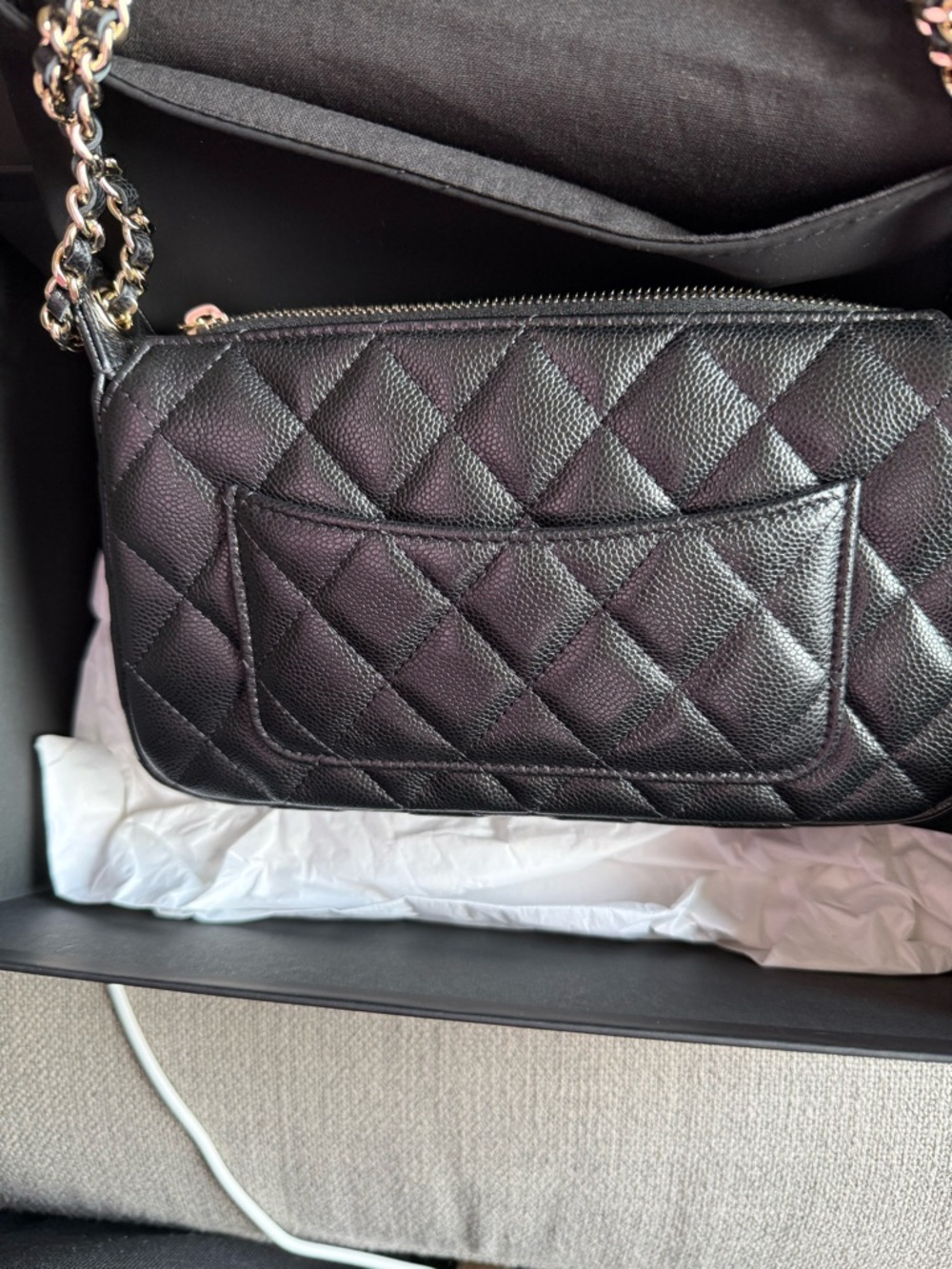CHANEL Black Quilted Shoulder/Crossbody Bag with Gold Chain - Picture 4 of 16